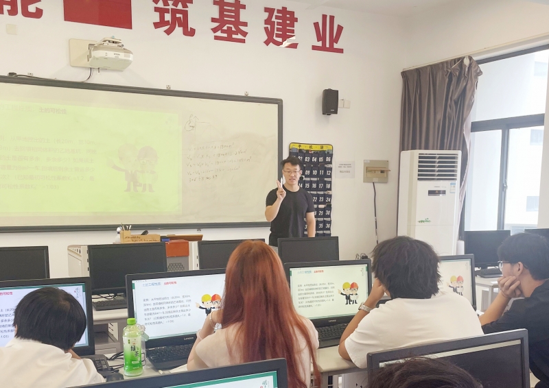 刘贺 (2).jpg